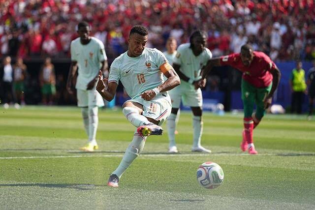 フランスvsモロッコ 0-0で後半へ エムバペPK失敗…フランス13本シュートも無得点 守護神ブヌが躍動【サッカーW杯】（テレ東スポーツ） -  Yahoo!ニュース