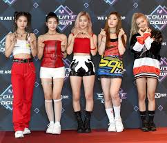 Performances by aespa, enhypen, donghae, and more. 190808 Itzy At M Countdown Photo Time Itzy Kpop Outfits Kpop Girls