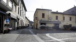 Intanto l'iss conferma per la sesta. Coronavirus Italy Towns In Lockdown After Covid 19 Deaths News Dw 23 02 2020