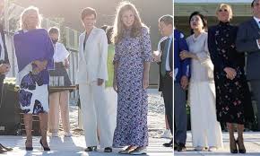 How carrie johnson went from consort to global power player. Carrie Johnson Wears Blue Floral Dress To G7 Party In Carbis Bay