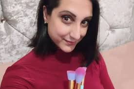 I've spent £2.4k looking school run glam & shudder seeing scruffy mums