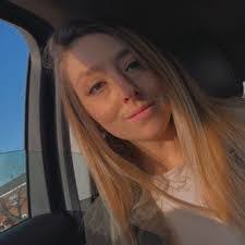 Keely Taylor's Instagram, Twitter & Facebook