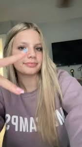 Kristen Hubbell's Instagram, Twitter & Facebook