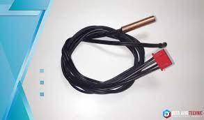 Ia berkemungkinan disebabkan terdapat kebocoran pada sistem penyejukan enjin kereta anda (cooling system). Fungsi Thermistor Pada Ac Otomatis Pengatur Suhu Ruangan