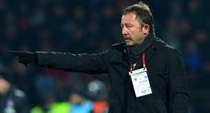 Futbolcu kişiliğiyle tanınmakta olan sergen yalçın, i̇stanbul şehrinde doğmuştur. Sergen Yalcin Kimdir Aslen Nereli Biyografisi