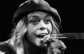 Grammy Award-winning singer, Rickie Lee Jones, makes a face during a...  News Photo