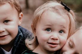 Yesterday morning, I had the pleasure of starting my day with this  beautiful family. It was our first time meeting, and they discovered me  through word of mouth from Cody and Megan's