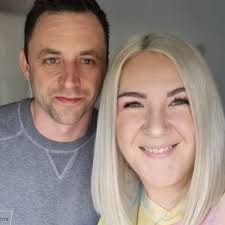 laura neale (@NealeFlora)