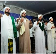 Seperti diketahui, larissa chou menuliskan beberapa poin yang membuatnya ingin mengakhiri pernikahan dengan alvin faiz. Habib Taufiq Assegaf Bersama Habib Syekh Assegaf Dan Habib Abdulloh Almuhdhor Quran Gambar Ayat Quran