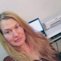 Laura Benefield's Instagram, Twitter & Facebook