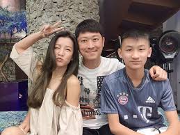 Read novel 我家老婆可能是圣女 written by 雨下的好大, rating: ä¾¯æ˜Œæ˜Ž è·Ÿè'—è€å©†å¸¶å…'å­ä¸€èµ·ä¾†è®Šå¸¥ æˆ'å·²æ›é«®åž‹çœ‹å¾—å‡ºä¾†å—Ž ä¸è¦åœ¨å«æˆ'é˜¿ä¼¯äº† Pluus æ¥µæ·¨è­·é«® Facebook