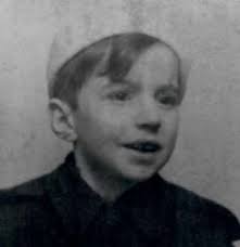 Einweihung der Stele zur Erinnerung an Entrechtung, Vertreibung,  Deportation und Ermordung von Rödersheimer Juden während des