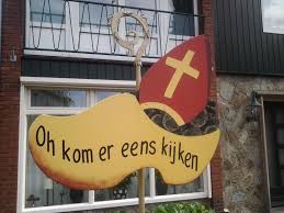 From middle dutch eens, from old dutch ēnis. Sinterklaasmuseum Oh Kom Er Eens Kijken Beitrage Facebook