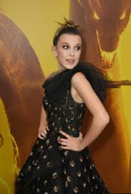 Jun 17, 2021 · stranger things 4: 7 Fakten Uber Schauspielerin Millie Bobby Brown