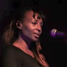 Lorraine Barnes's Instagram, Twitter & Facebook