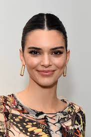 This was the rare occasion that kendall jenner wore a regular ponytail and it was caught on camera. Kendall Jenner Lightened Her Hair To A Chocolate Brown Colour