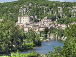 Vogue Beau Village De France Gaiagoguide Com Beaux Villages Paysage France Ardeche