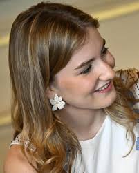 Last week, the heir to the throne of Belgium hosted a very special event at  the Royal Palace, wearing a pair of earrings borrowed from the Queen.  Princess Elisabeth, Duchess of Brabant