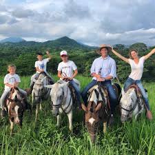 Players forever, but he has done something rarer in sports: How Many Kids Do Tom Brady And Gisele Bundchen Have Popsugar Family