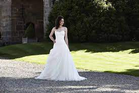 The slinky fishtail silhouette and sweetheart bodice lend this vintage look a contemporary edge. 7 Affordable Vintage Lace Wedding Dresses For 2015