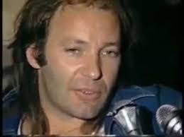 Albachiara, voglio andare al mare, colpa d'alfredo. Vasco Rossi Intervista Campobasso 1985 Youtube