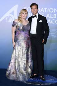 Rebel wilson is determined to stick to her new year's resolutions with the help of her trainer, jono castano acero. People Rebel Wilson Is Only A Few Pounds Away From Her Goal Weight Source Says