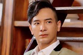 Ca sĩ việt quang sinh năm 1977, từng là ngôi sao ca nhạc đình đám cuối thập niên 1990 đầu 2000. Dnqyfskxp4latm