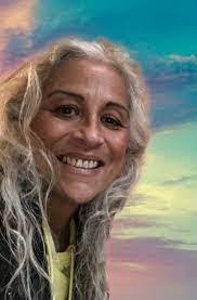 Farrah Ray's Instagram, Twitter & Facebook