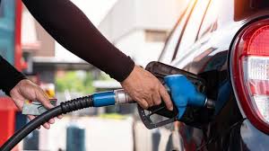 Essence Moins Chère! Leclerc et Intermarché Baissent les Prix à la Pompe!