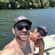 Erin Yee and Chris Frazier's Wedding Website