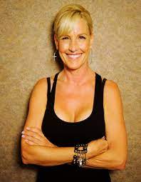 This is always roberts, not brockovich, and unwise wardrobe decisions position her character somewhere between. The Real Life Erin Brockovich Actors Who Won Oscars For Playing Real People Popsugar Middle East Celebrity And Entertainment Photo 6