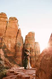 Sedona Red Rock Elopement Wedding At Cathedral Rock Elope Wedding Sedona Red Rock Southwestern Wedding