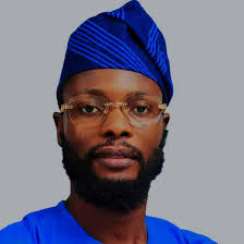 Chief nindi masub-chief niganyoreka nigahambichi gakolwe ndi?