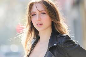 Alara Eriç, bu kez Sırp Cariye Nergis rolünde