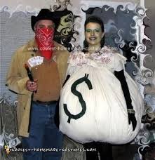 Don't let halloween creep up on you like we've been known to do. Coolest Homemade Bankrobber And Loot Couple Costume
