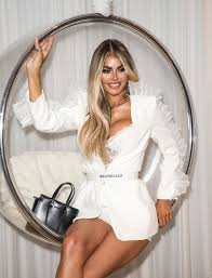 Choose any of these delicious supper club menus and download our supper club playlist to make your party last. Chloe Sims Club L London Christmas Dinner Party 12 16 2019 Celebmafia