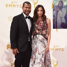 After chelsea peretti revealed that her and jordan peele's baby slept through the night before get out was nominated for four oscars, mindy kaling chimed in. Baby Alert Actors Jordan Peele And Chelsea Peretti Expecting Their First Child Together Spread News Via Selfie