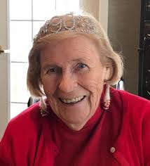 Lois Bowen's Instagram, Twitter & Facebook