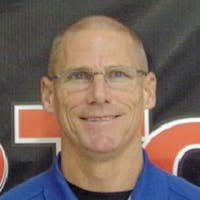 Lee Schuster's Instagram, Twitter & Facebook