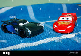 Autos 3 Spielzeug Lightning mcqueen und Jackson Sturm Stockfotografie