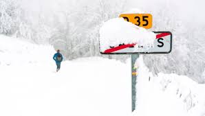 Des chutes de neige impressionnantes à 1 000 m d'altitude un 27 avril ! De La Neige Un Peu Partout En France A Basse Altitude