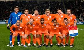 Deze officiële nederlands elftal collectie ga je terugvinden in de nederlands elftal fanshop van voetbaldirect. Nederlands Elftal Posts Facebook