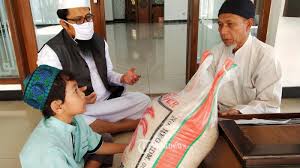 Siapa yang layak menerima zakat dalam islam? 8 Golongan Yang Berhak Menerima Zakat Fitrah Dan Zakat Mal Siapa Saja Tribunnews Com Mobile
