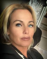 Sonia bruganelli e paolo bonolis sono marito e moglie da anni, eppure si mostrano sempre molto affiatati. Sonia Bruganelli Complimenti Per La Foto Degli Occhi