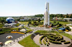 Tolosa, grafia também usada em português) é a capital do departamento francês da alta garona e da região de occitânia. La Ciudad Del Espacio Cite De L Espace En Toulouse Francia From Space With Love