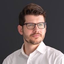 Dustin Bennett's Instagram, Twitter & Facebook