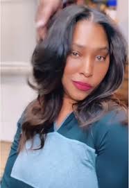 Ebony Hairstylist Video