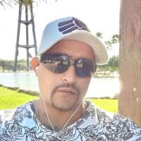 30+ perfiles de «Santiago Lira»