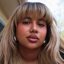 Donna Iorio's Instagram, Twitter & Facebook