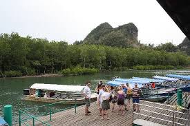 Ver todas las opiniones de 374. Jetty To The Restaurant Picture Of Langkawi Fish Farm Restaurant Tripadvisor